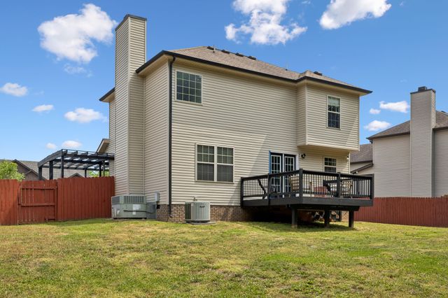 1913 Jackie Lorraine Dr, Clarksville, TN 37042