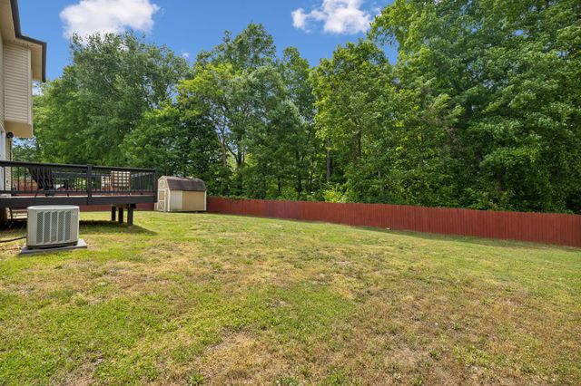 1913 Jackie Lorraine Dr, Clarksville, TN 37042