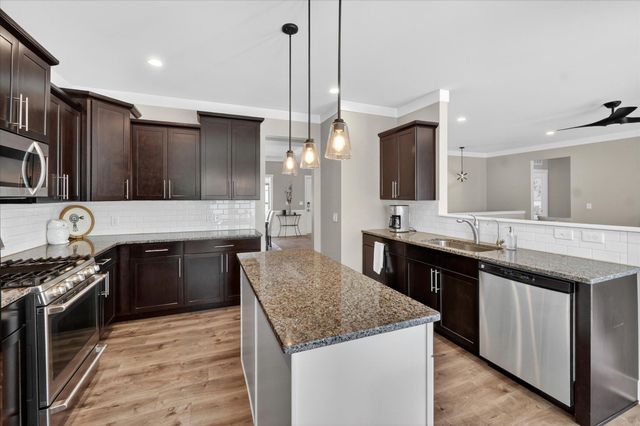 9126 Preserve Drive, Fenton, MI 48430