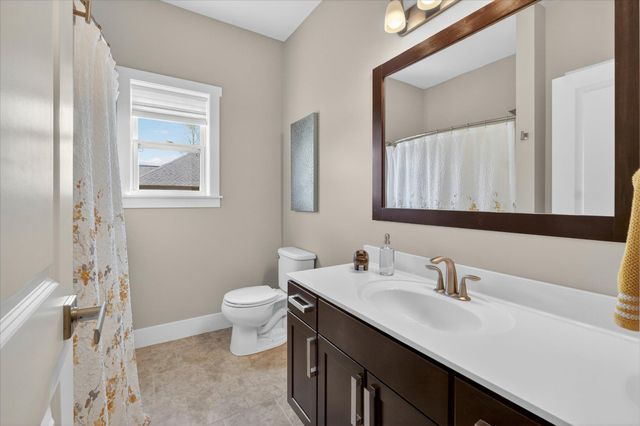 9126 Preserve Drive, Fenton, MI 48430