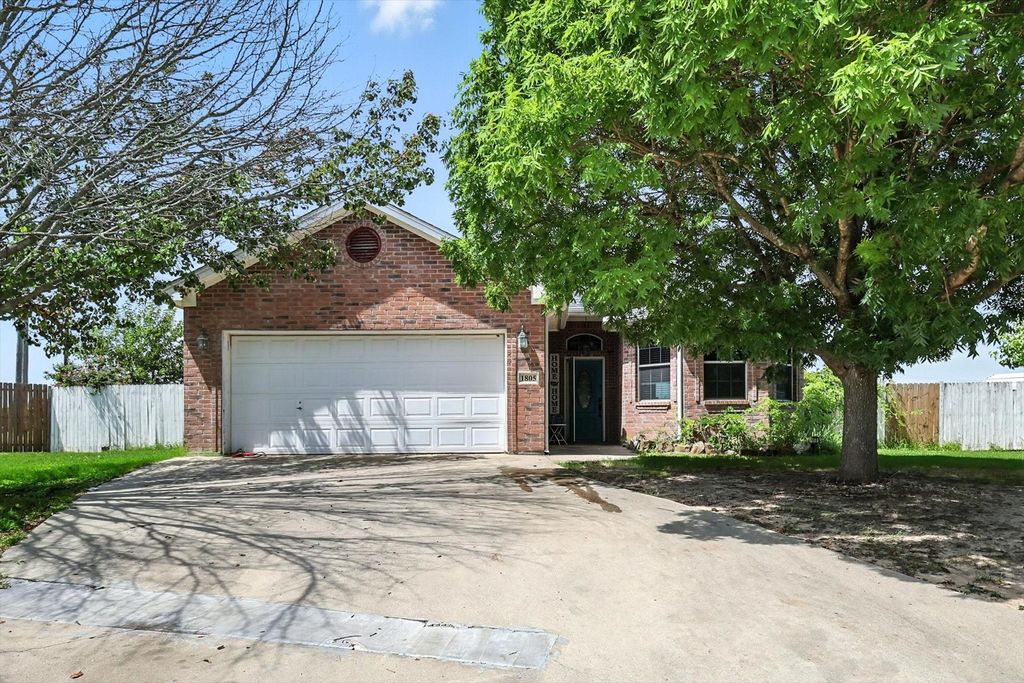 1805 Sandpiper Drive, Weatherford, TX 76088