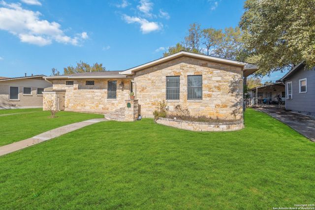 2439 W Summit Ave, San Antonio, TX 78228