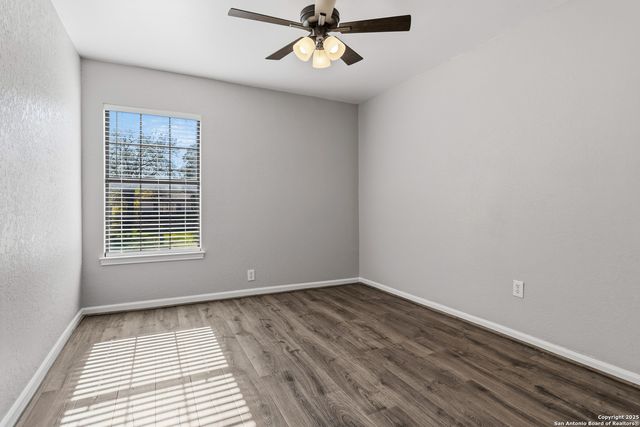 2439 W Summit Ave, San Antonio, TX 78228