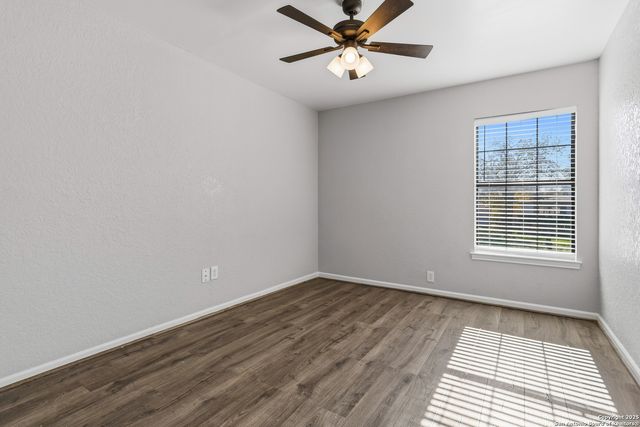 2439 W Summit Ave, San Antonio, TX 78228