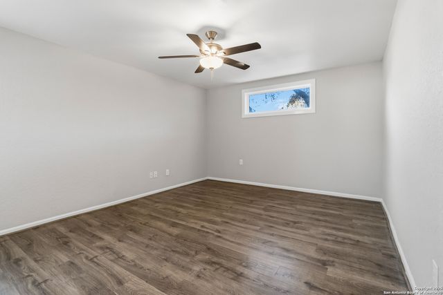 2439 W Summit Ave, San Antonio, TX 78228