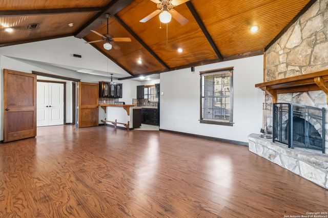 2439 W Summit Ave, San Antonio, TX 78228