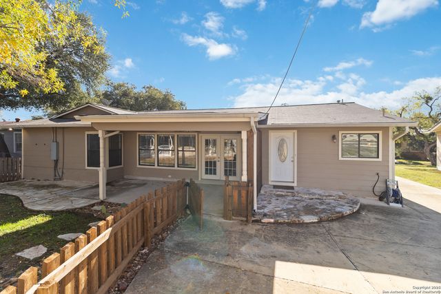 2439 W Summit Ave, San Antonio, TX 78228