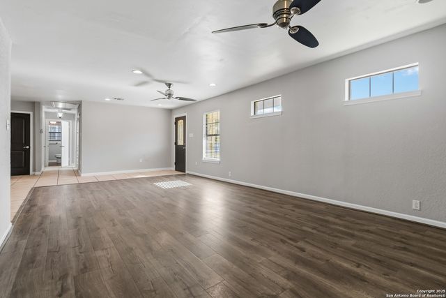 2439 W Summit Ave, San Antonio, TX 78228