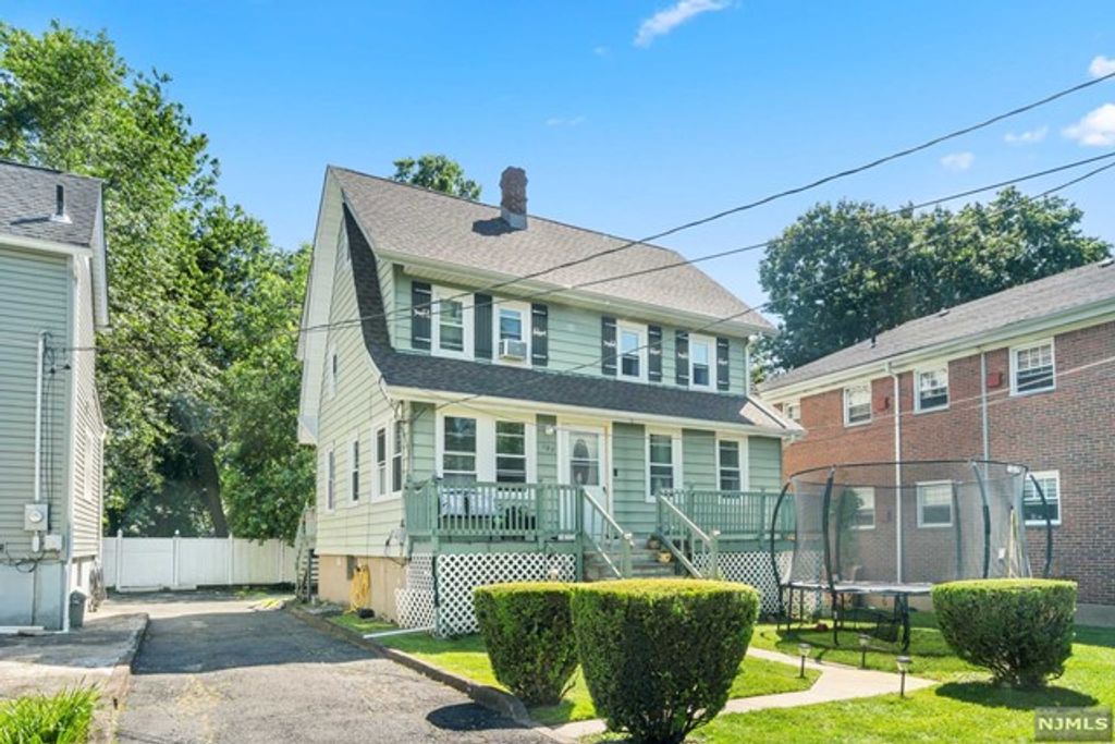 187 Fort Lee Road, Teaneck, NJ 07666