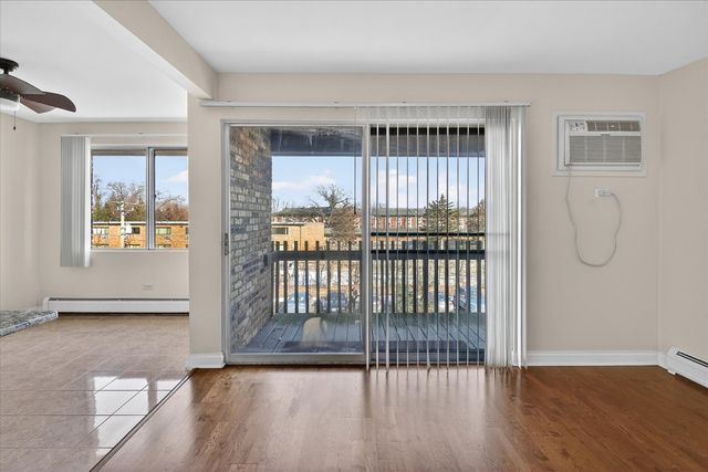 940 E OLD WILLOW Road 312, Prospect Heights, IL 60070