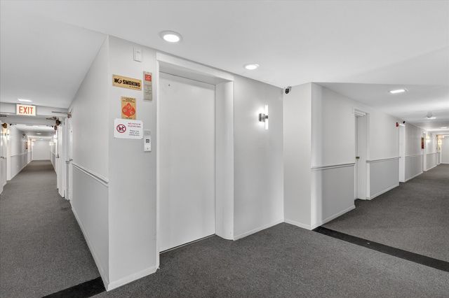 940 E OLD WILLOW Road 312, Prospect Heights, IL 60070