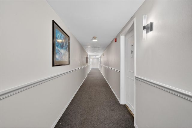 940 E OLD WILLOW Road 312, Prospect Heights, IL 60070