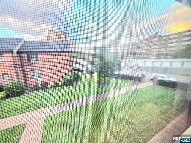 2163B N Central Road B, Fort Lee, NJ 07024