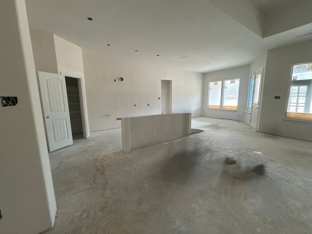 152 Oak Grove Way, Springtown, TX 76082