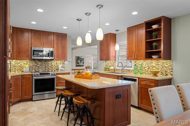 7705 Cheshire Lane, Unincorporated, MO 63123