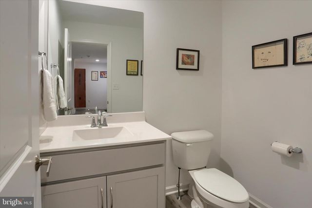 7407 RED OAK CT, Harrisburg, PA 17112