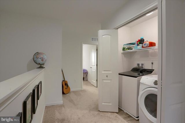 7407 RED OAK CT, Harrisburg, PA 17112