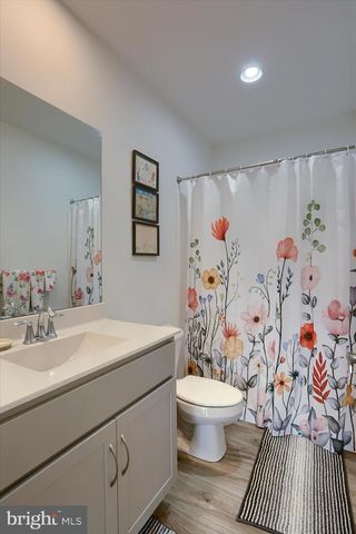 7407 RED OAK CT, Harrisburg, PA 17112