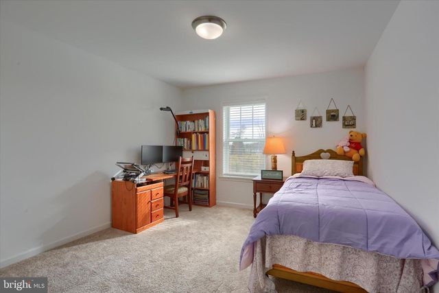 7407 RED OAK CT, Harrisburg, PA 17112