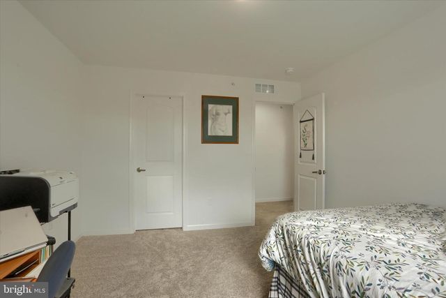 7407 RED OAK CT, Harrisburg, PA 17112