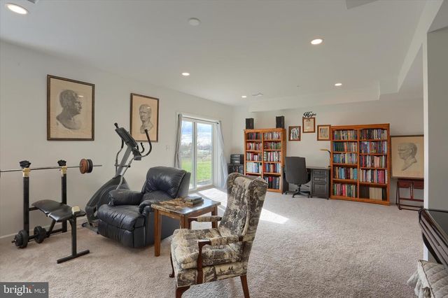 7407 RED OAK CT, Harrisburg, PA 17112