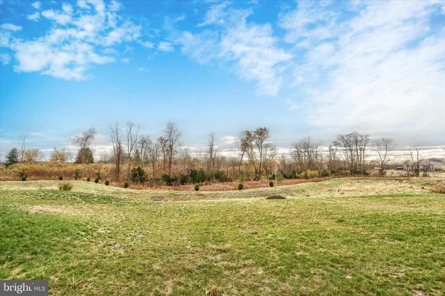 7407 RED OAK CT, Harrisburg, PA 17112