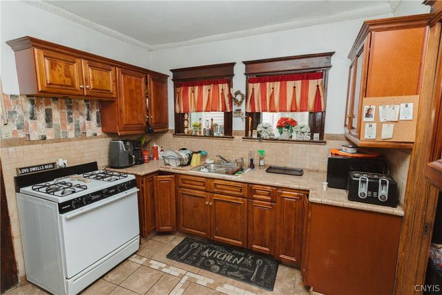 400 Graves Street, Syracuse, NY 13203
