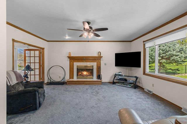2951 VERCAUTEREN DRIVE, Green Bay, WI 54313