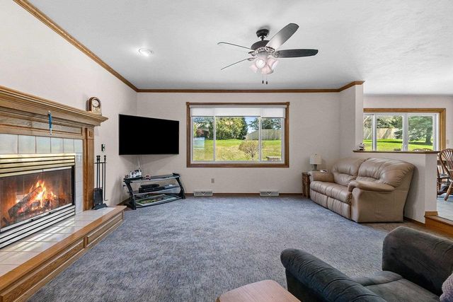 2951 VERCAUTEREN DRIVE, Green Bay, WI 54313
