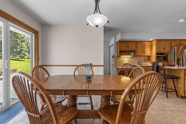 2951 VERCAUTEREN DRIVE, Green Bay, WI 54313