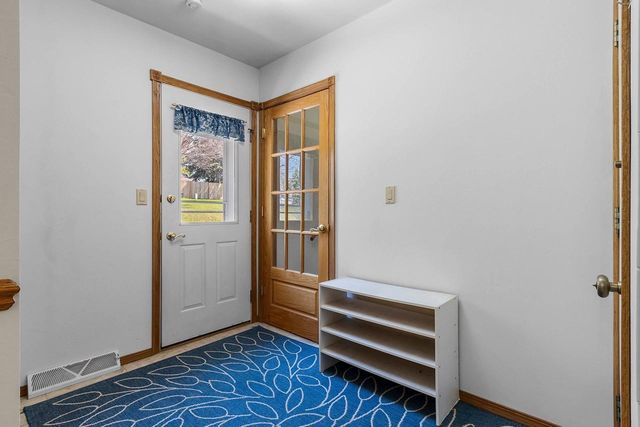 2951 VERCAUTEREN DRIVE, Green Bay, WI 54313