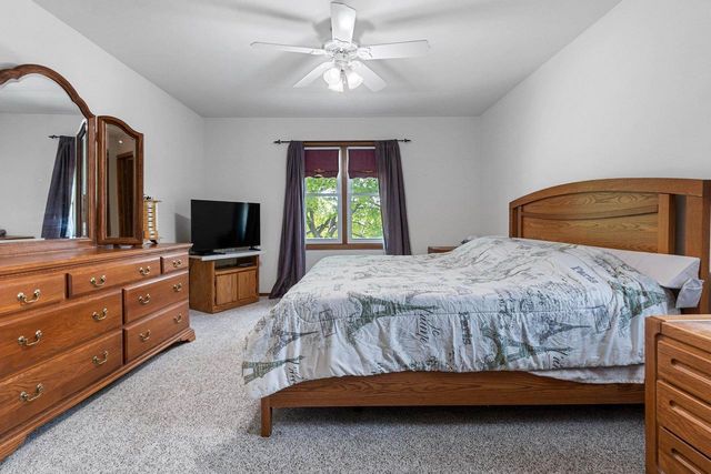 2951 VERCAUTEREN DRIVE, Green Bay, WI 54313