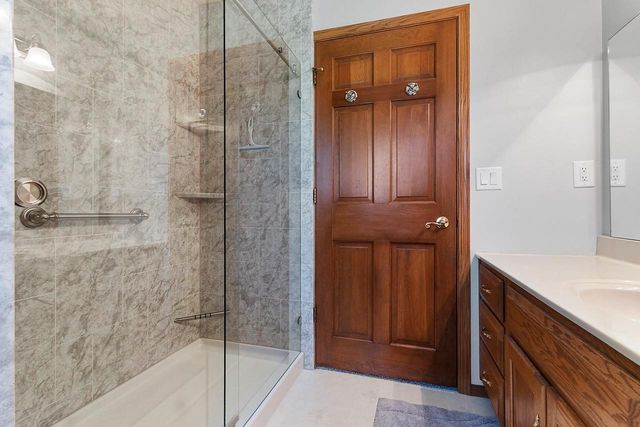 2951 VERCAUTEREN DRIVE, Green Bay, WI 54313