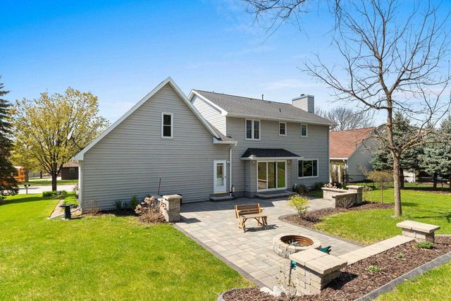 2951 VERCAUTEREN DRIVE, Green Bay, WI 54313
