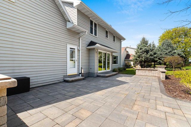 2951 VERCAUTEREN DRIVE, Green Bay, WI 54313