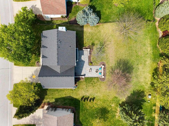 2951 VERCAUTEREN DRIVE, Green Bay, WI 54313