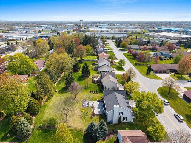 2951 VERCAUTEREN DRIVE, Green Bay, WI 54313