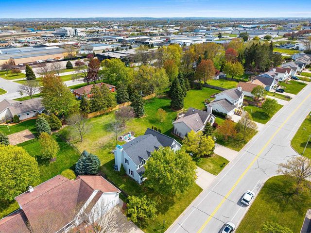 2951 VERCAUTEREN DRIVE, Green Bay, WI 54313