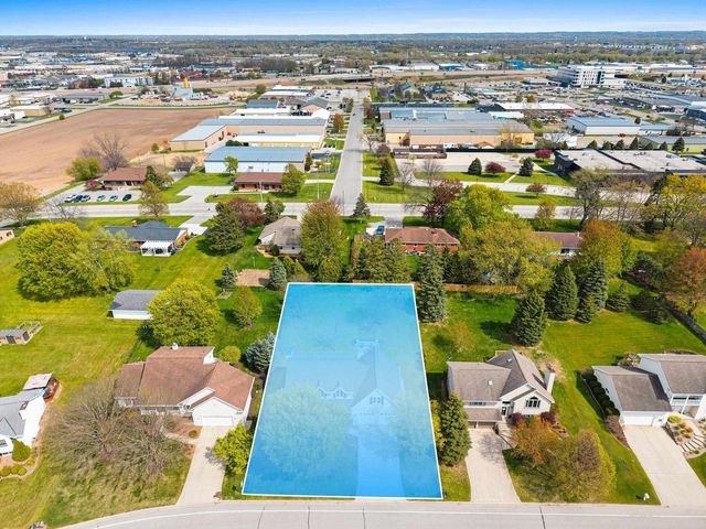 2951 VERCAUTEREN DRIVE, Green Bay, WI 54313
