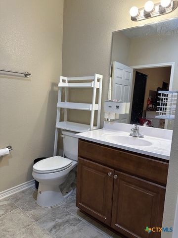 103 Retama Road, Refugio, TX 78377