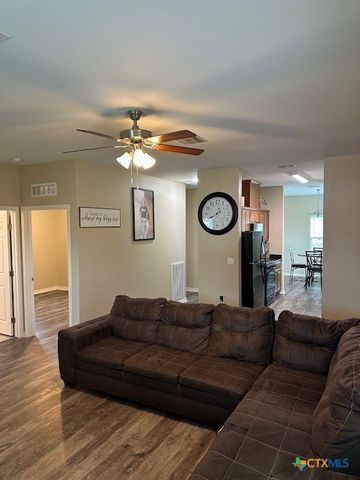 103 Retama Road, Refugio, TX 78377