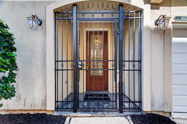 4502 Rose Street, Houston, TX 77007
