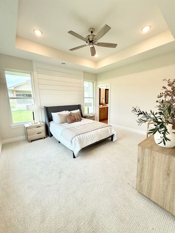2612 S Willow Oak St, Wichita, KS 67230
