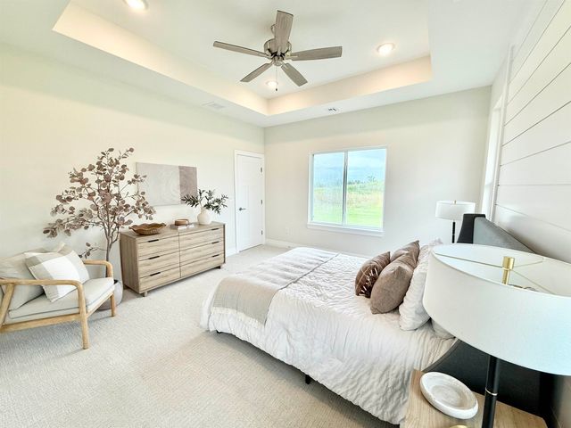 2612 S Willow Oak St, Wichita, KS 67230