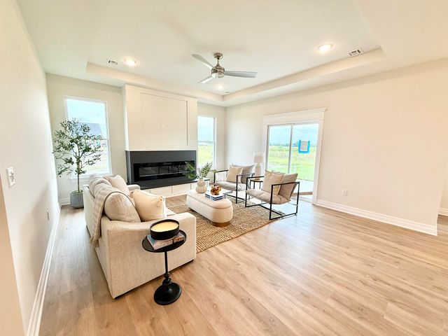 2612 S Willow Oak St, Wichita, KS 67230