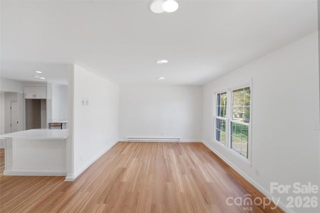 5906 Whitingham Drive, Charlotte, NC 28215