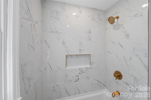 5906 Whitingham Drive, Charlotte, NC 28215