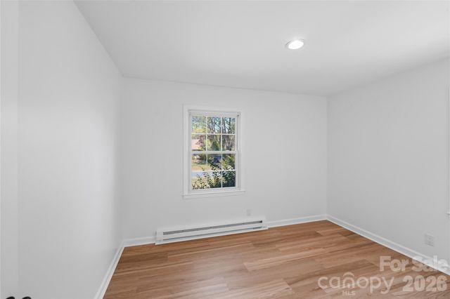 5906 Whitingham Drive, Charlotte, NC 28215