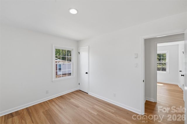 5906 Whitingham Drive, Charlotte, NC 28215