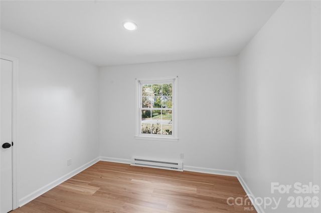5906 Whitingham Drive, Charlotte, NC 28215